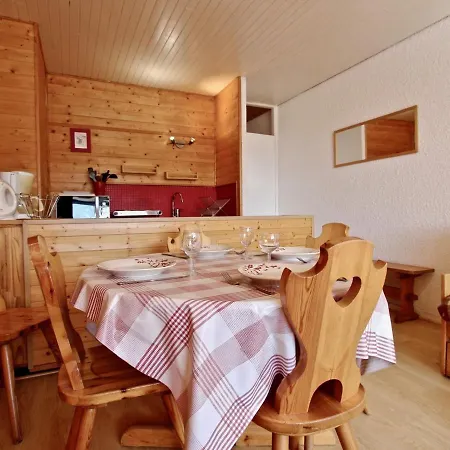 Cosy Pour 4 Pers A Chamrousse, Balcon Sud Pres Des Pistes - Fr-1-340-209