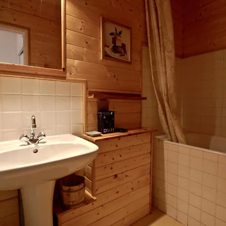 Cosy Pour 4 Pers A Chamrousse, Balcon Sud Pres Des Pistes - Fr-1-340-209 Chamrousse